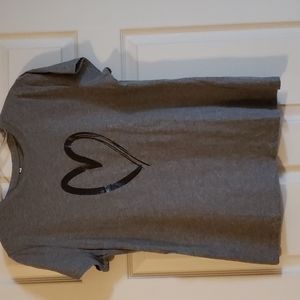 Women's tee shirt, size XL